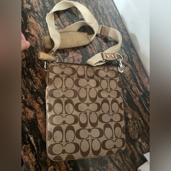 Coach messenger bag. Used. Condition 10:10 - Picture 2 of 12